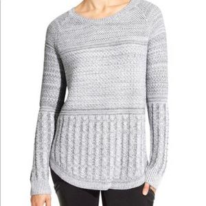 Athleta Borealis Sweater - Color Grey Size Small